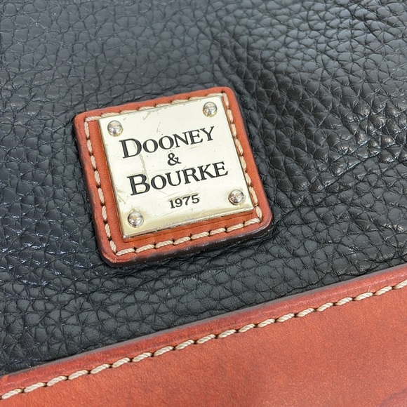 Dooney & Burke Vintage 1975 Classic Black Pebble Leather Satchel Purse with feet - Picture 5 of 15